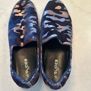 J/Slides womens Camouflage Slip-On Shoes